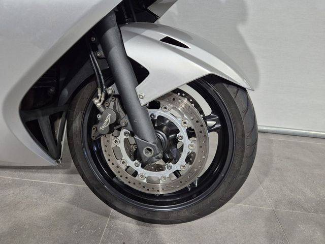 triumph - sprint-st-1050-abs