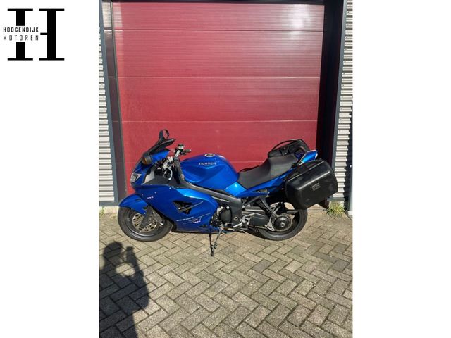 triumph - sprint-st-1050-abs