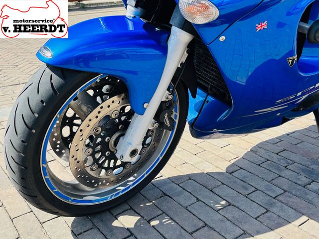 triumph - sprint-st-955