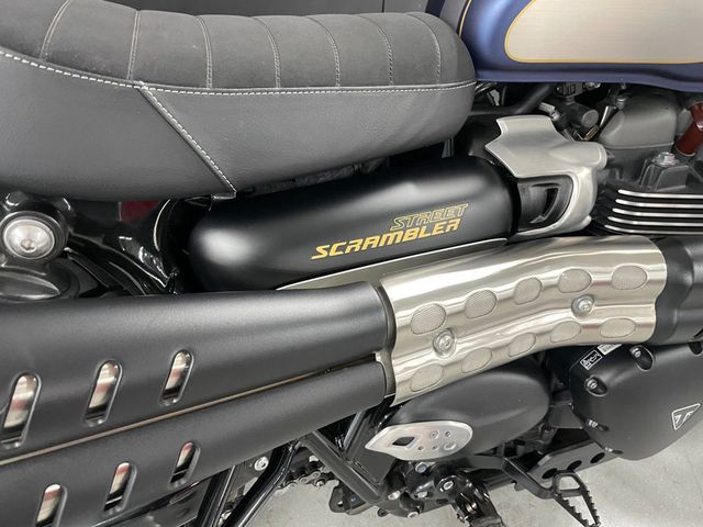 triumph - street-scrambler-gold-line