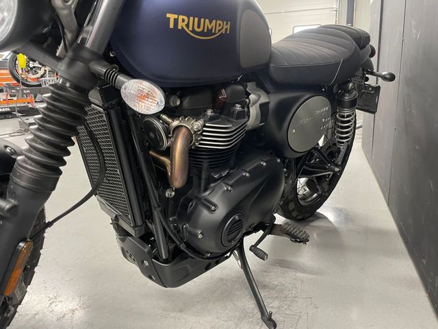 triumph - street-scrambler-gold-line