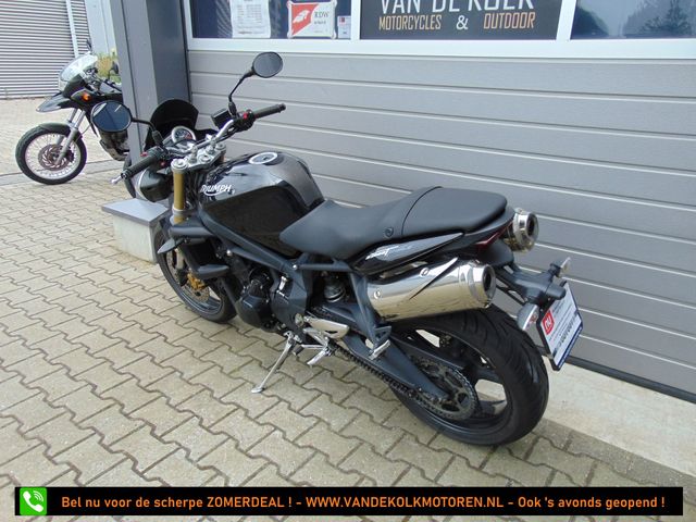 triumph - street-triple