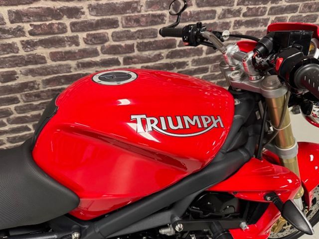 triumph - street-triple