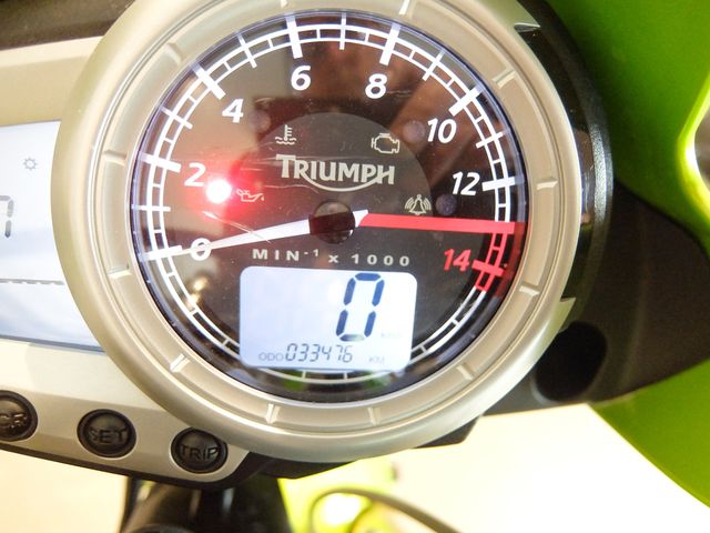 triumph - street-triple
