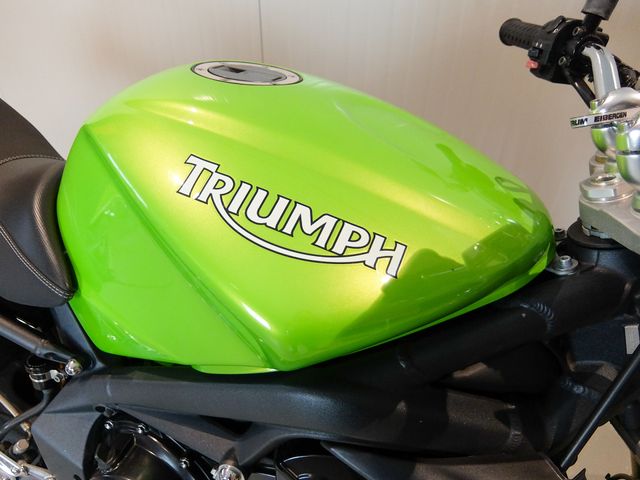 triumph - street-triple