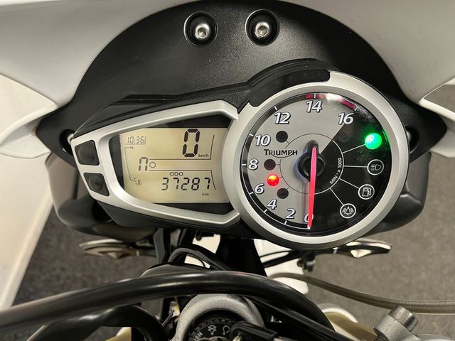 triumph - street-triple