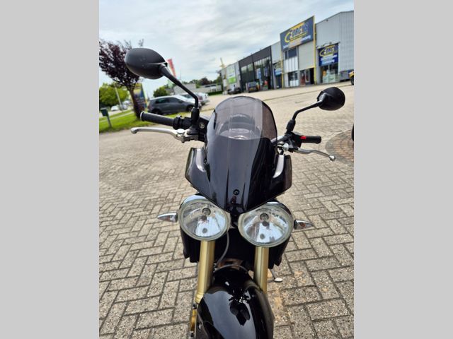 triumph - street-triple-675