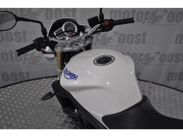 triumph - street-triple-675