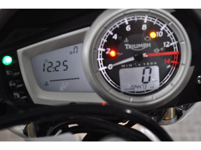triumph - street-triple-675