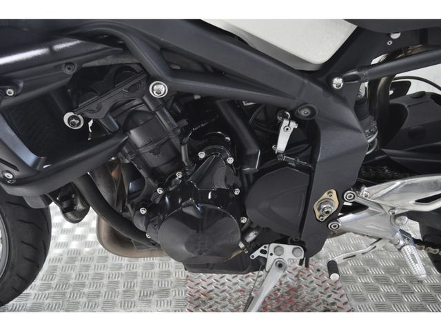 triumph - street-triple-675