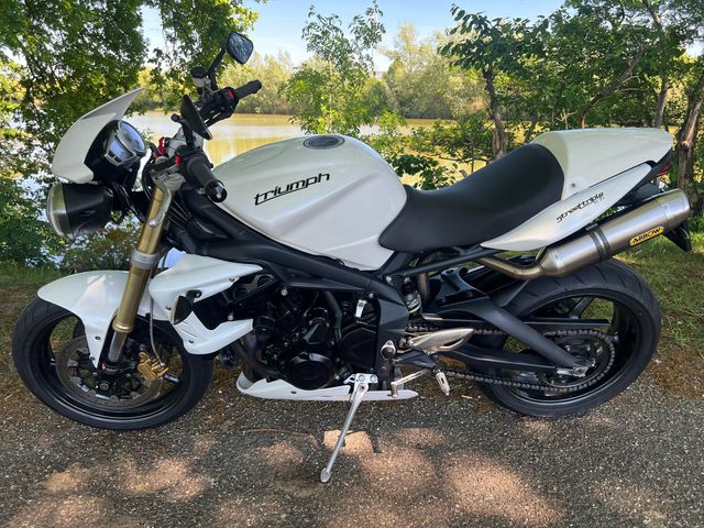 triumph - street-triple-675