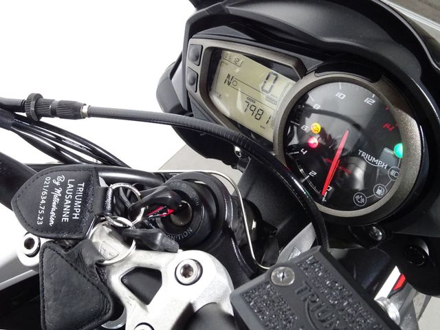 triumph - street-triple-765-r