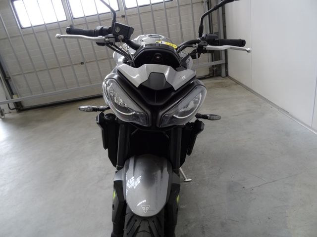 triumph - street-triple-765-r