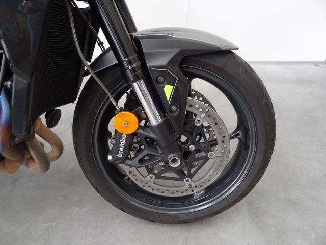 triumph - street-triple-765-r