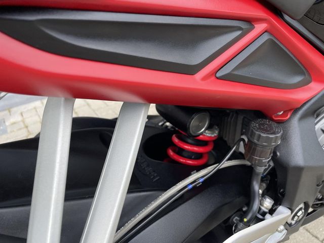 triumph - street-triple-765-r