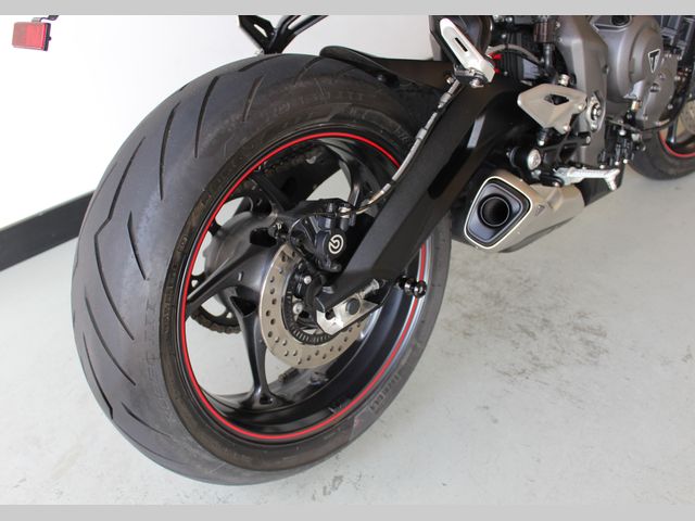 triumph - street-triple-765-r