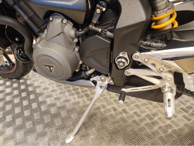 triumph - street-triple-765-rs