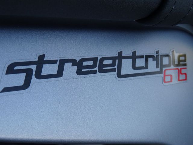 triumph - street-triple-r