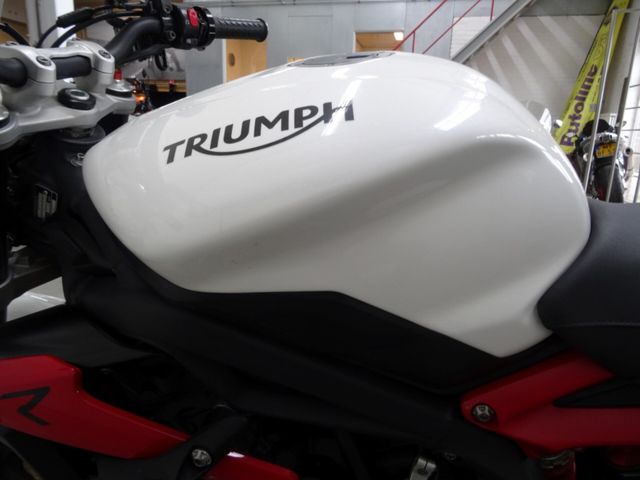 triumph - street-triple-r