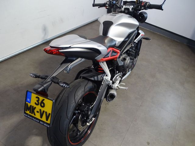 triumph - street-triple-r