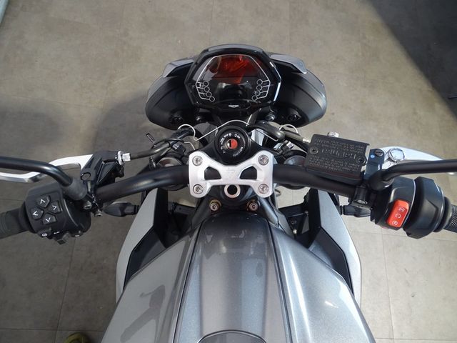 triumph - street-triple-r