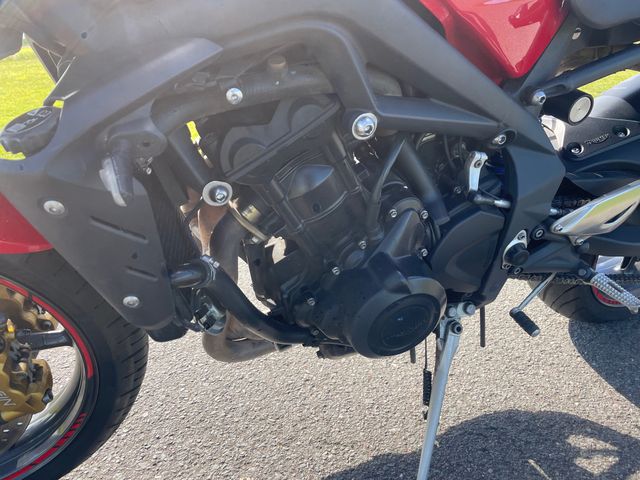 triumph - street-triple-r