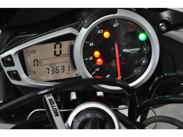 triumph - street-triple-r