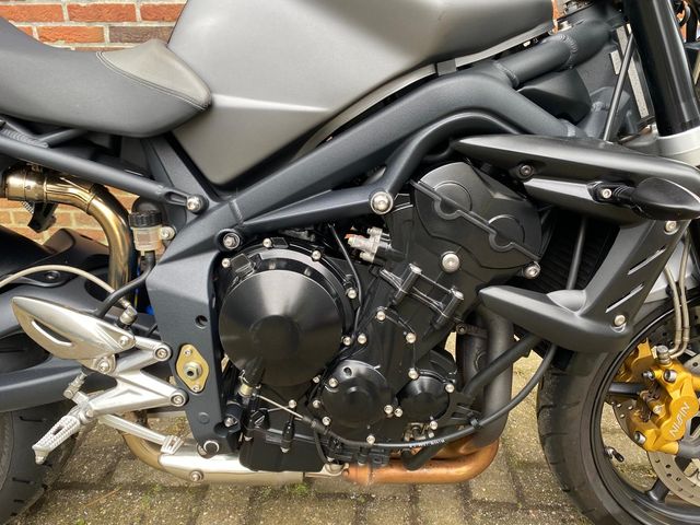 triumph - street-triple-r-abs
