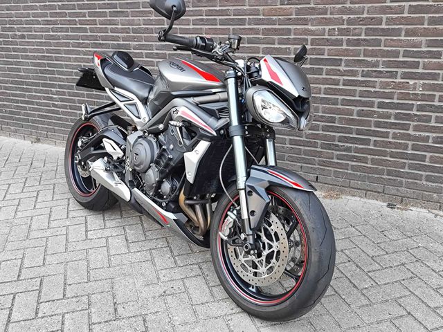 triumph - street-triple-rs