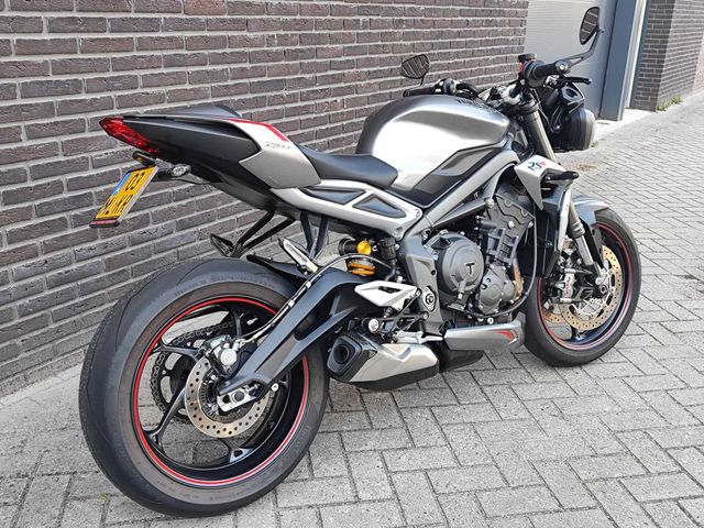 triumph - street-triple-rs