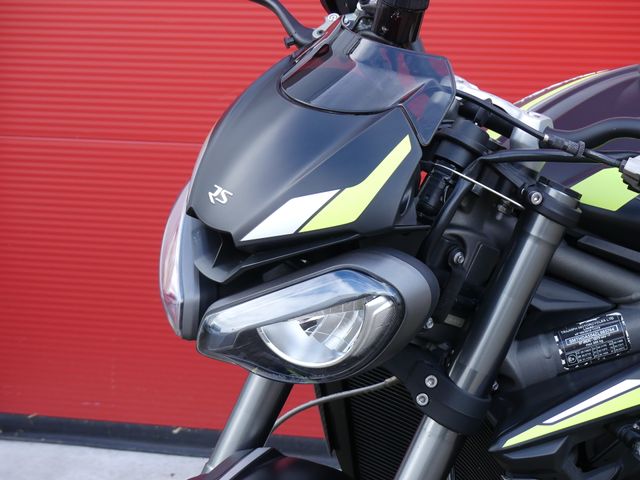 triumph - street-triple-rs