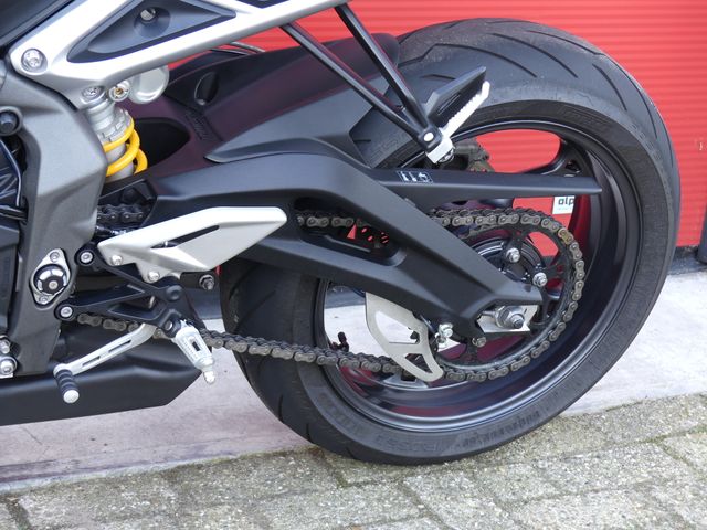 triumph - street-triple-rs