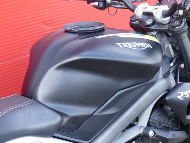 triumph - street-triple-rs