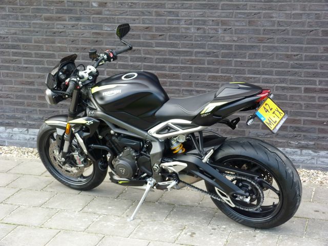 triumph - street-triple-rs