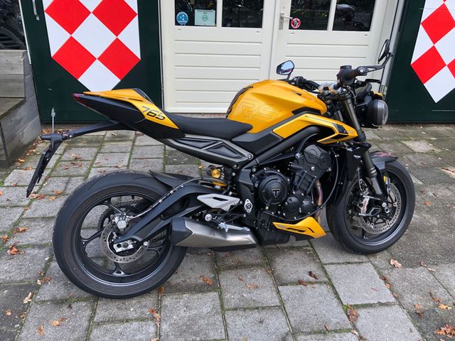 triumph - street-triple-rs