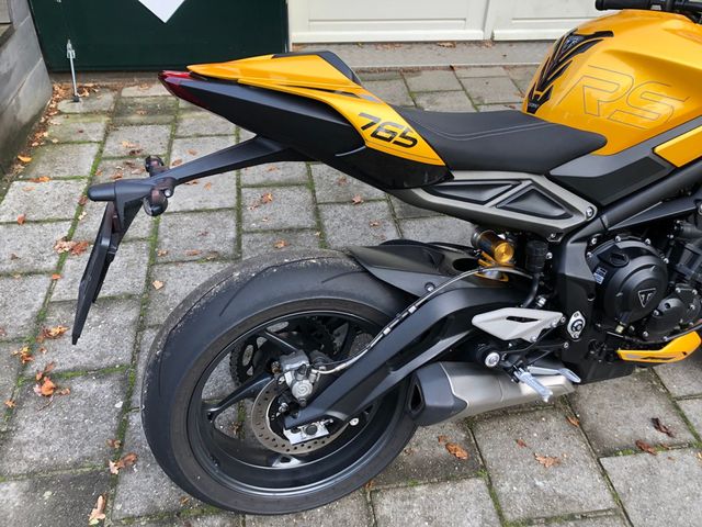 triumph - street-triple-rs