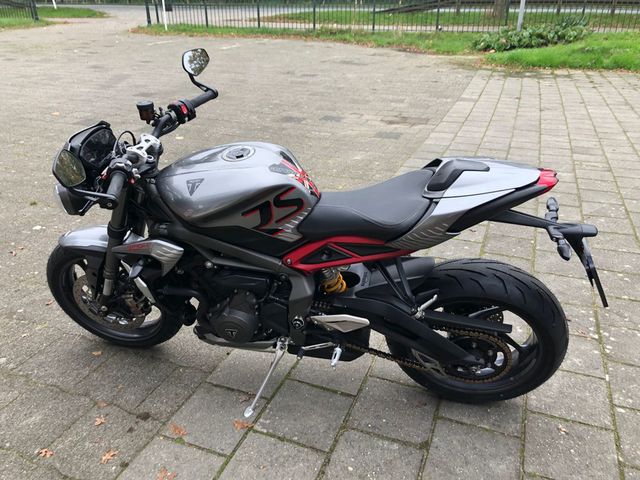 triumph - street-triple-rs