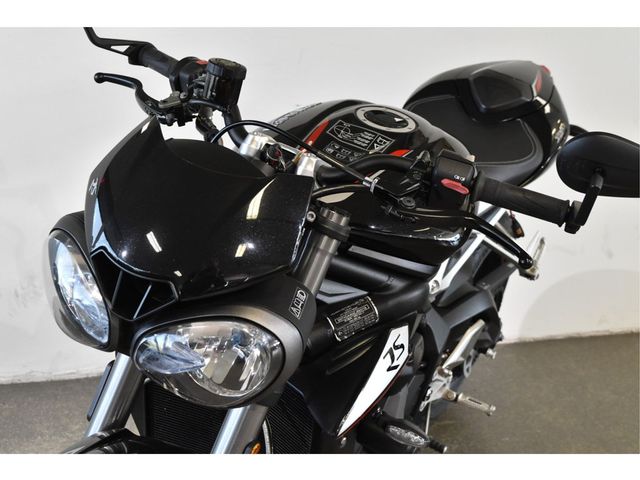 triumph - street-triple-rs