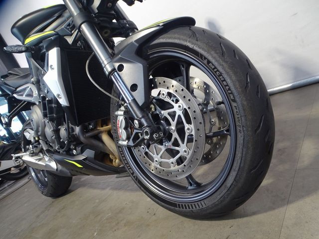 triumph - street-triple-rs