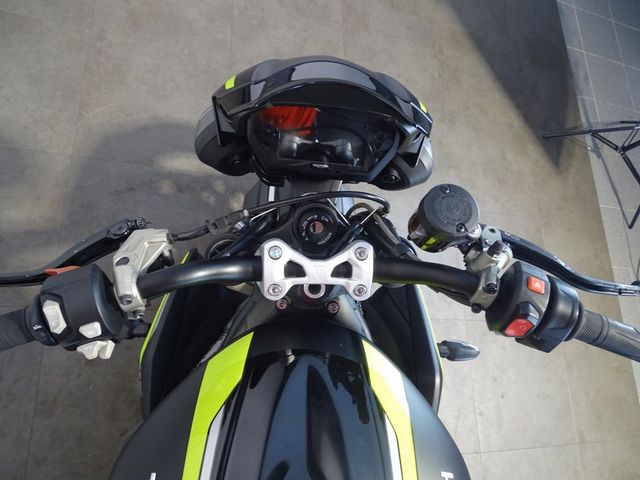 triumph - street-triple-rs