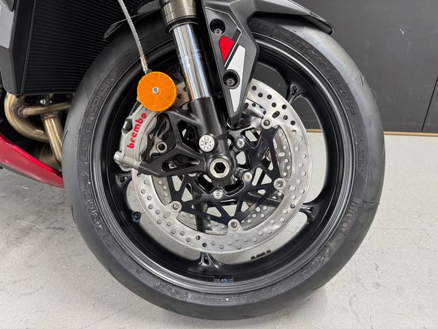 triumph - street-triple-rs