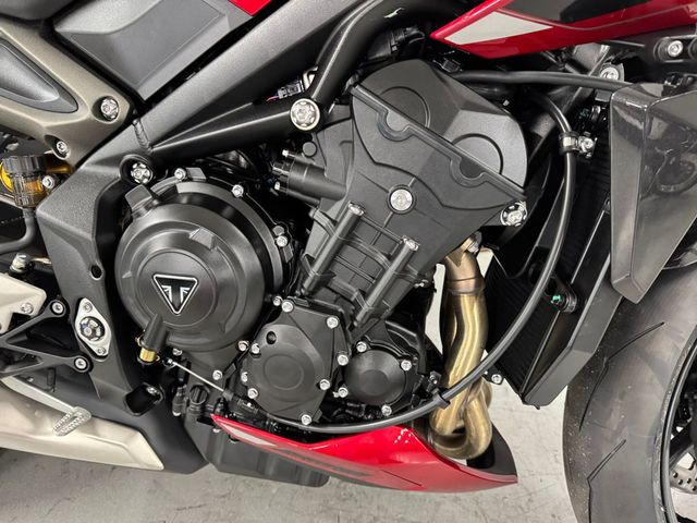 triumph - street-triple-rs
