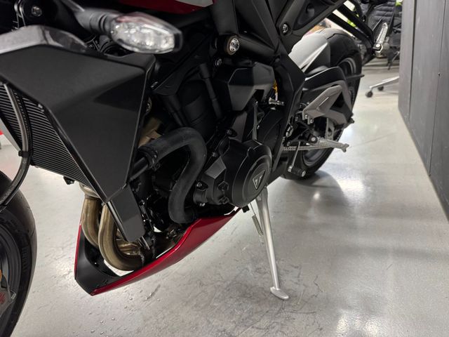 triumph - street-triple-rs