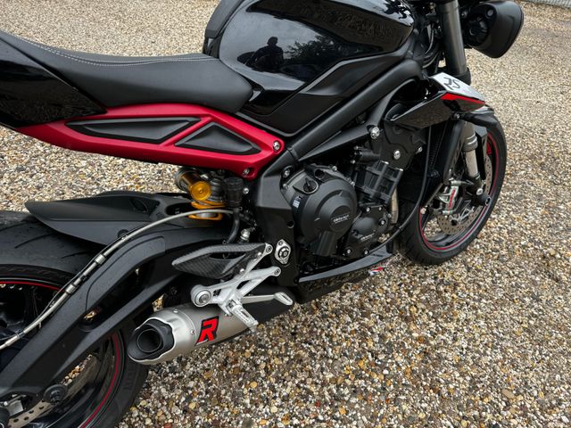 triumph - street-triple-rs