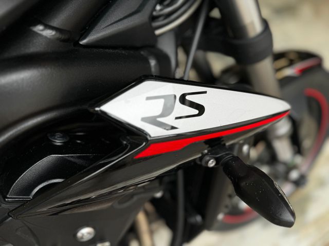 triumph - street-triple-rs