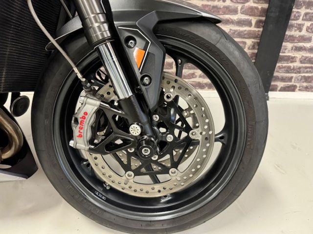triumph - street-triple-rs