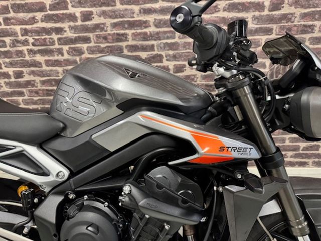 triumph - street-triple-rs