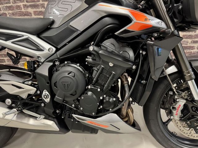 triumph - street-triple-rs