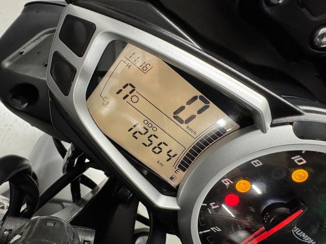 triumph - street-triple-rx-abs