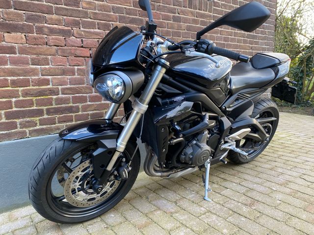 triumph - street-triple-s-a2